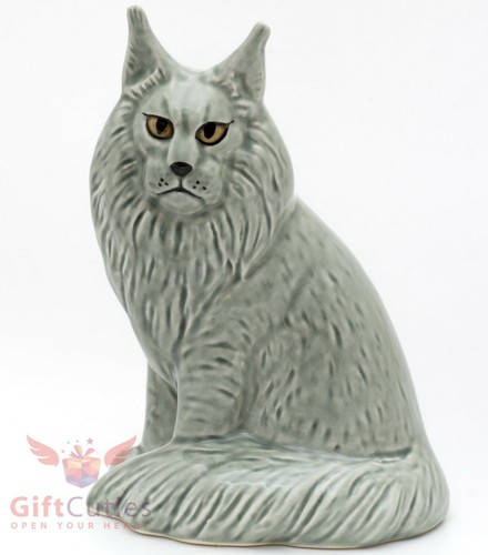 Porcelain figurine maine - of,